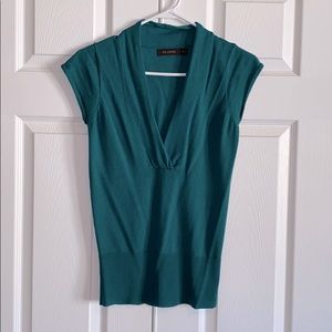 Size M Limited top with cropped sleeve - Green!